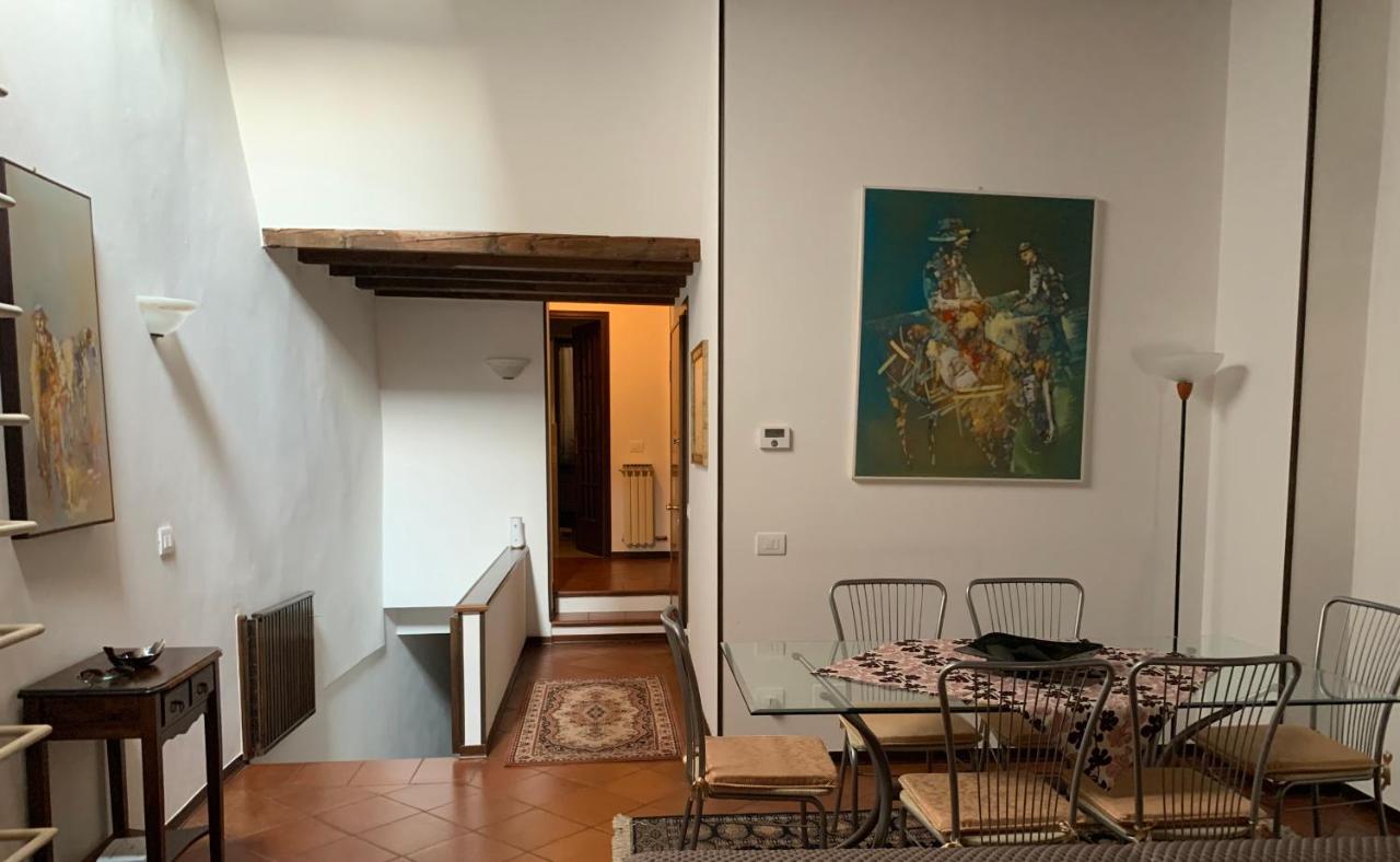 Daisy House: Nice Attic In The Historical Center Salo Exterior photo
